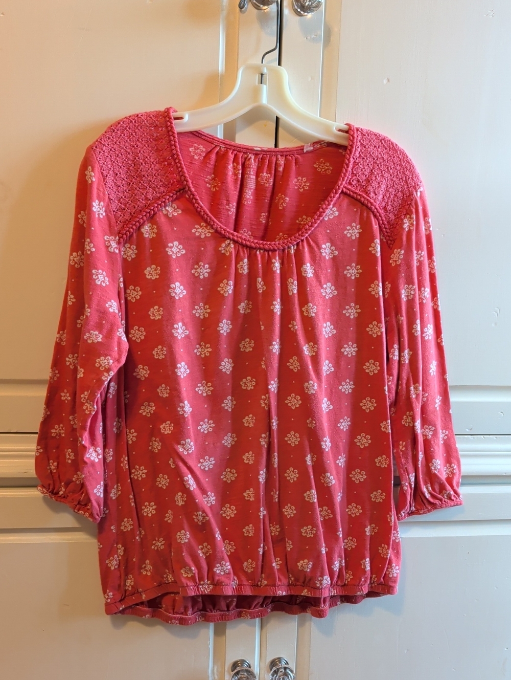 Sonoma Women’s Coral Scoop-Neck Pullover Top